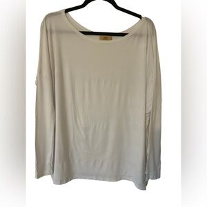 Piko long-sleeve white top features a boat neck and a loose fit